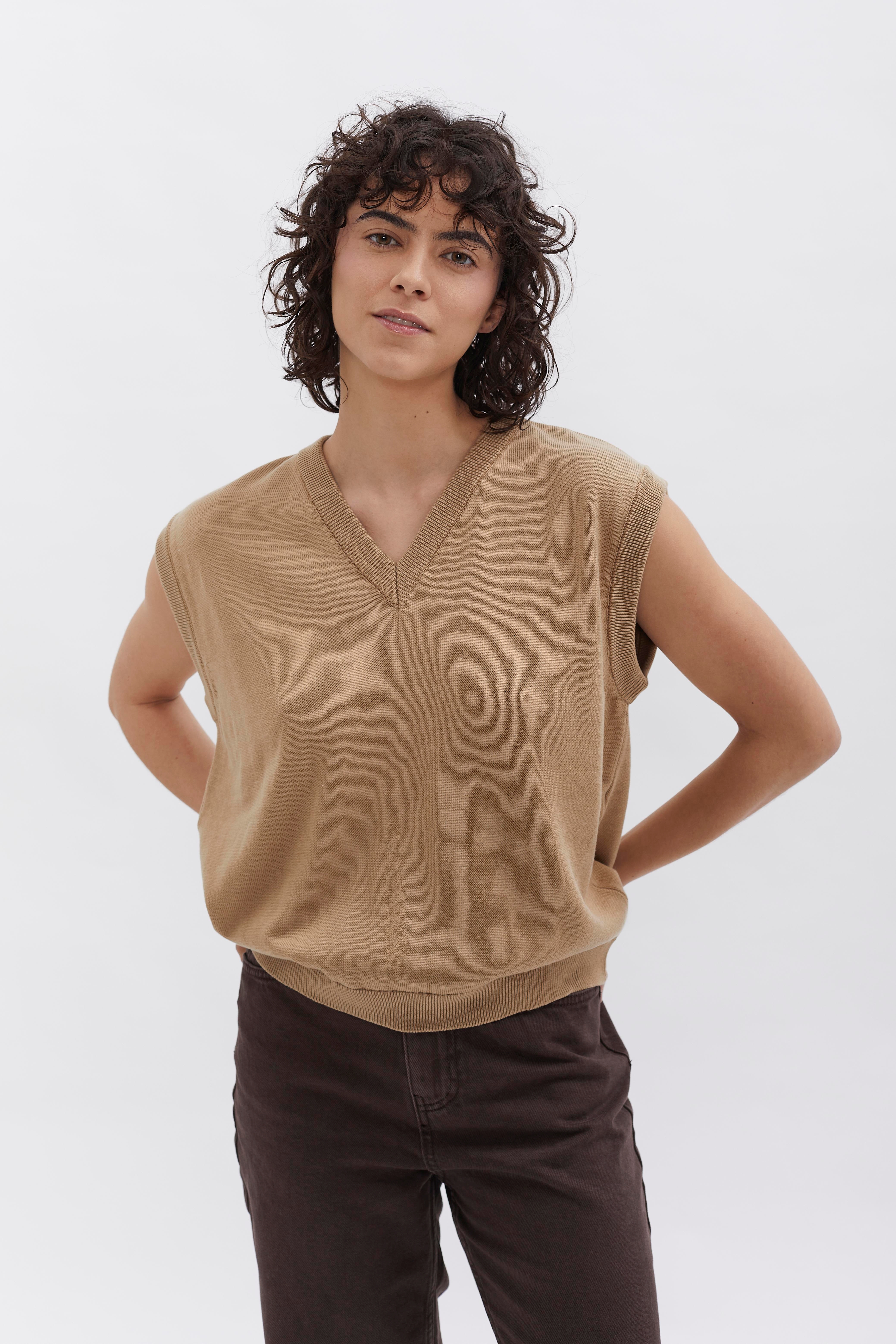 Knit Vest D-Brand, Jackets, Vest, Cardigans, Knit Vest, SAND, Creme, 226301, 226301-256